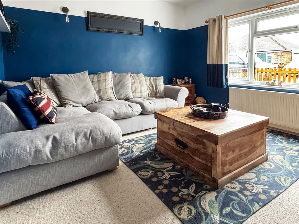 Property photo 2 of 12 Img_2333.Jpg