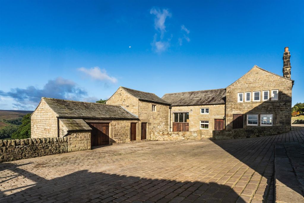 Property photo 3 of 47 Exterior And Gardens