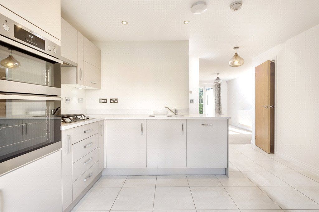 Property photo 2 of 28 Picture No. 20