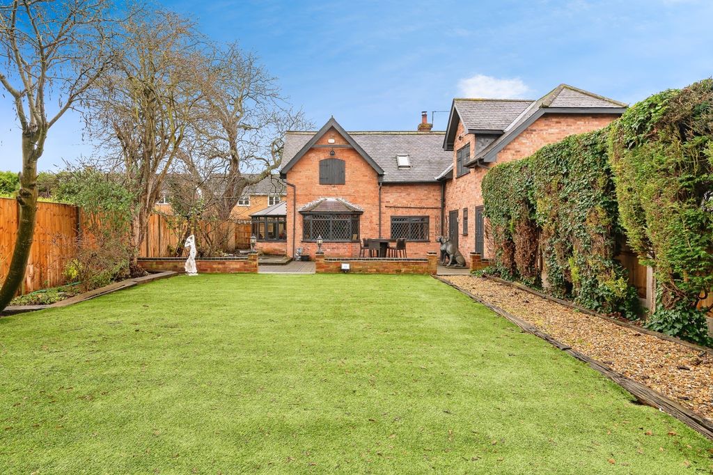 Property photo 3 of 31 Pbox-Img.Jpg