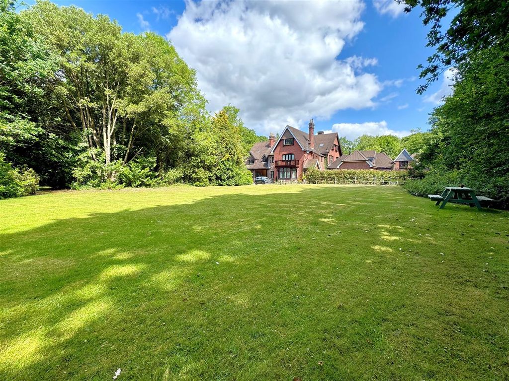 Property photo 2 of 17 Gardens 2.Jpg