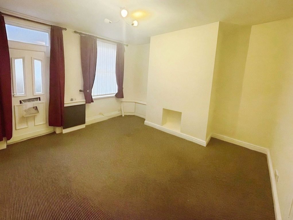 Property photo 2 of 9 Lounge