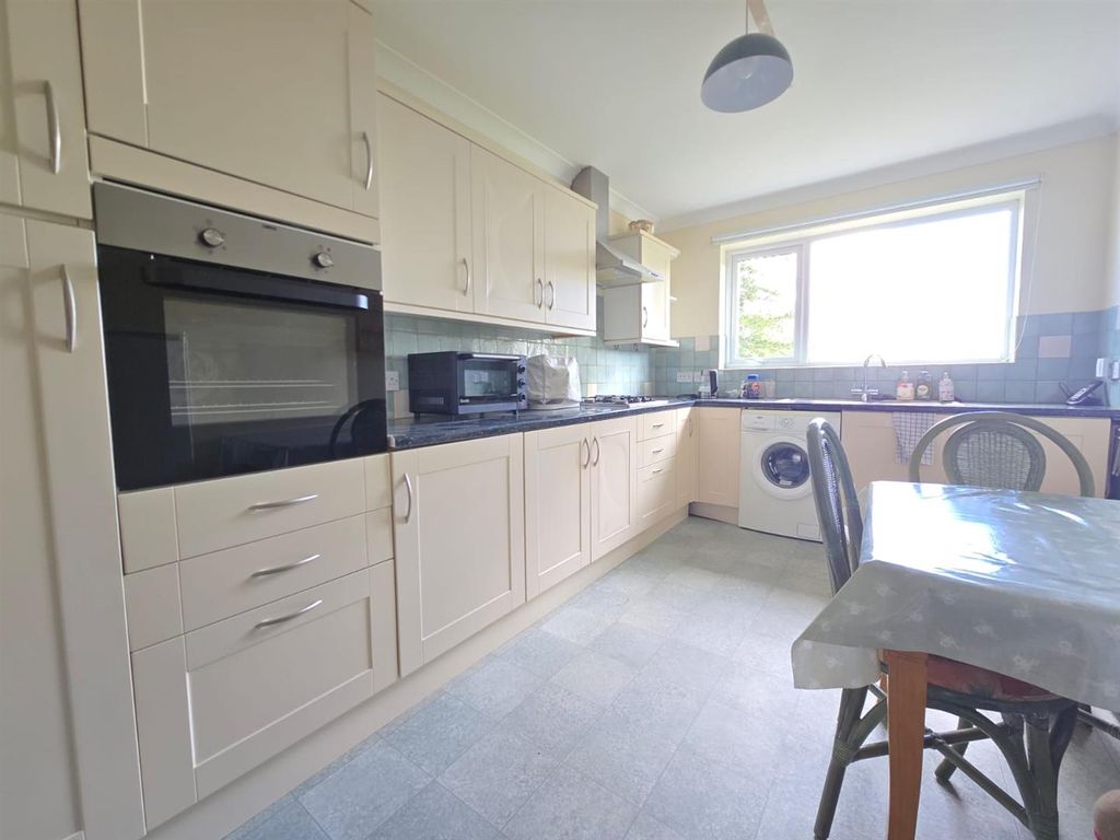 Property photo 3 of 13 20260422_082404000_Ios 5.Jpg