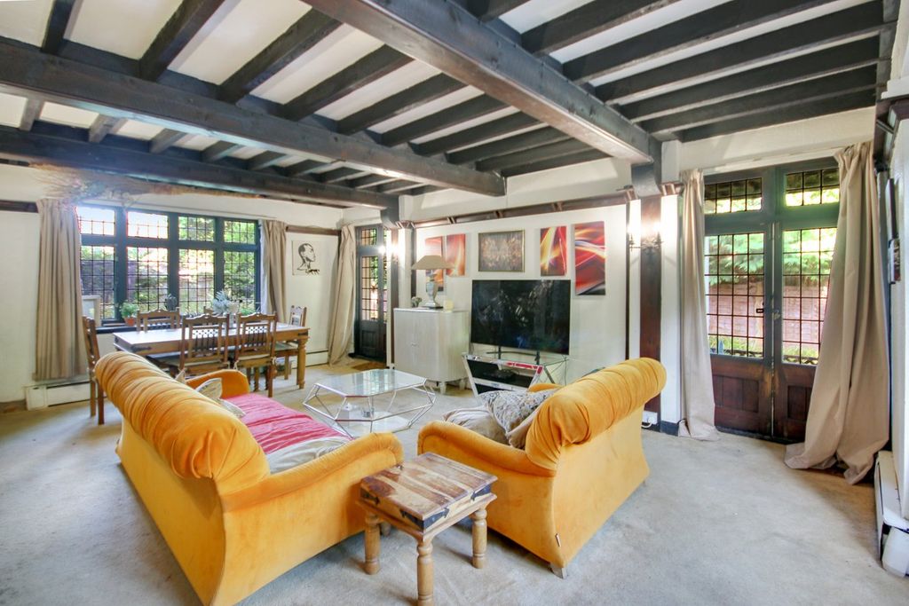Property photo 3 of 19
