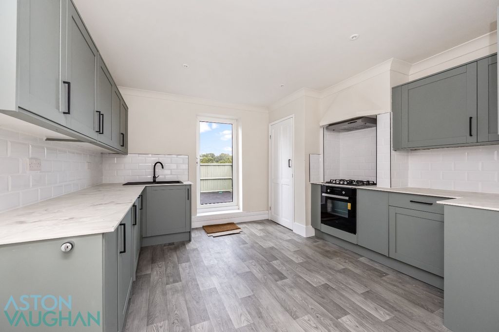 Property photo 1 of 15 5297260