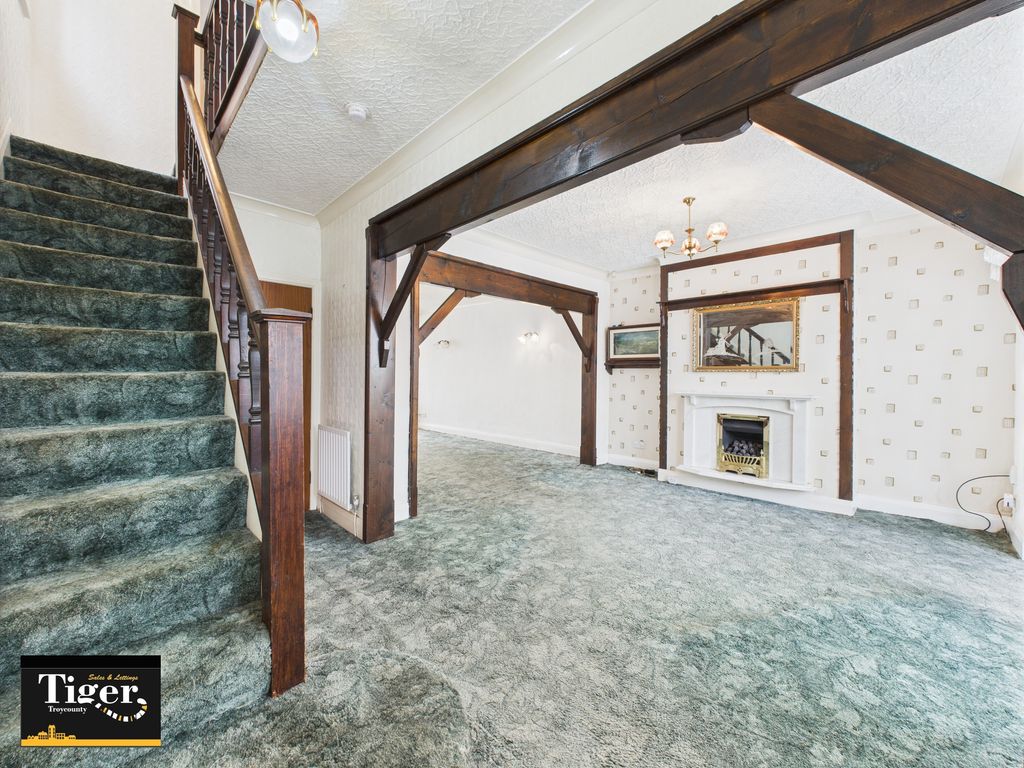 Property photo 3 of 34 Cam03440G0-Pr0385-Still028