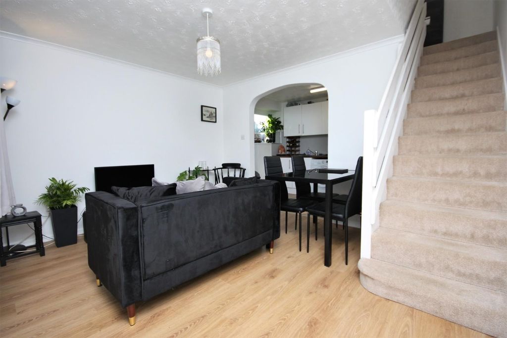 Property photo 3 of 10 Img_9988.Jpg