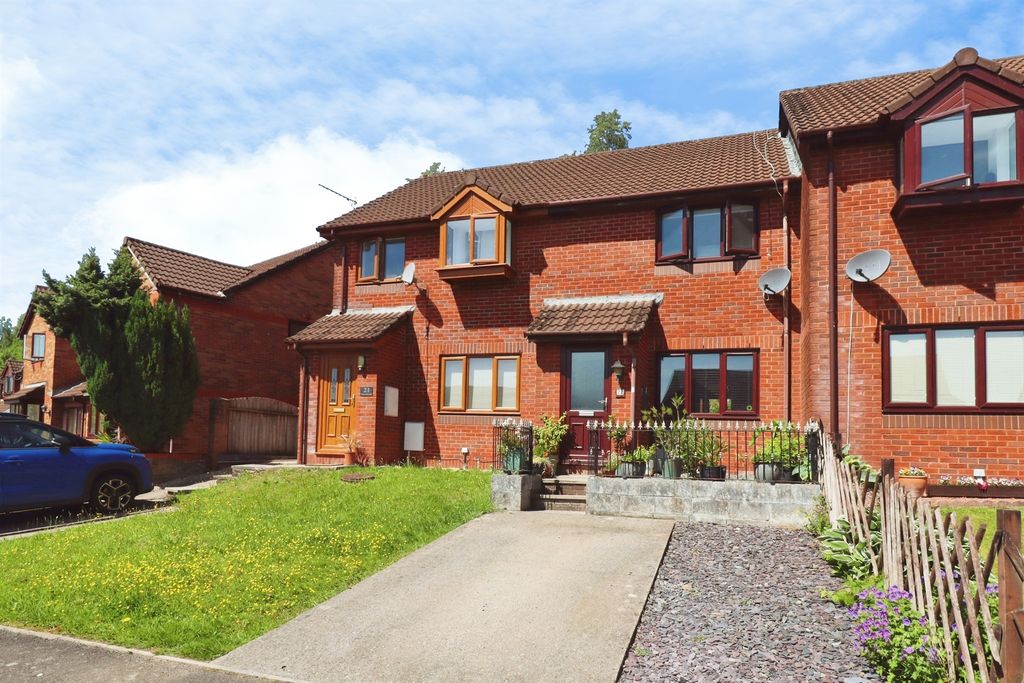 Property photo 2 of 18