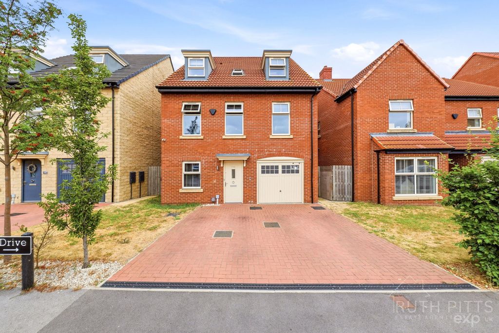 Property photo 1 of 34