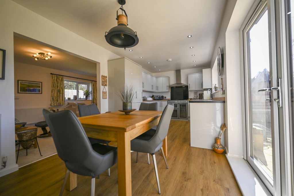 Property photo 3 of 26 2 Grange Court Brotton-1