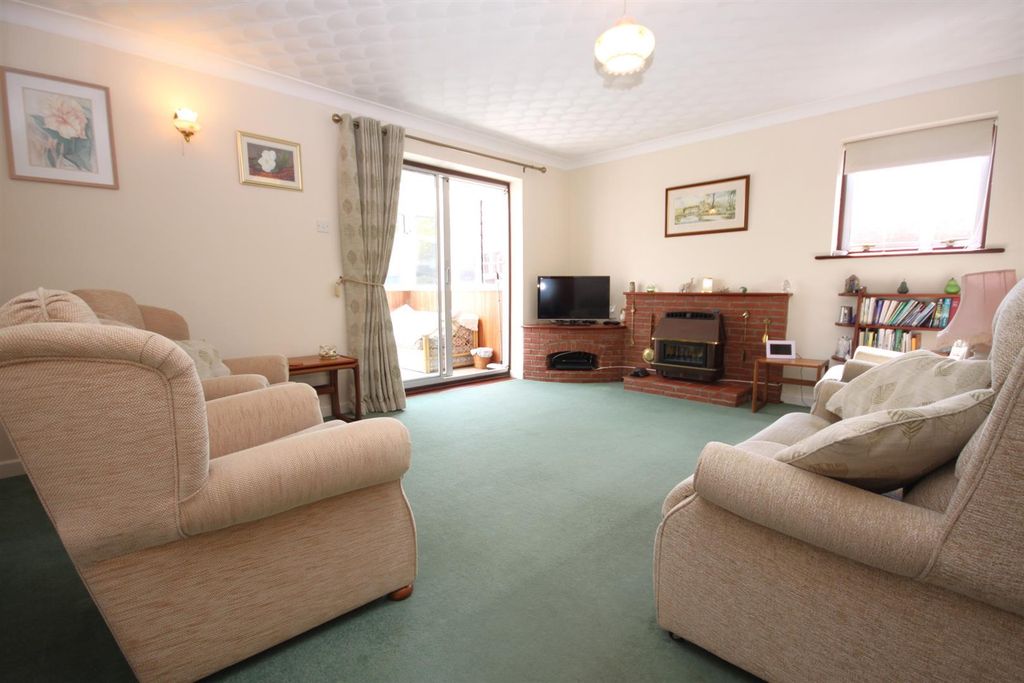 Property photo 3 of 13 Img_1050.Jpg