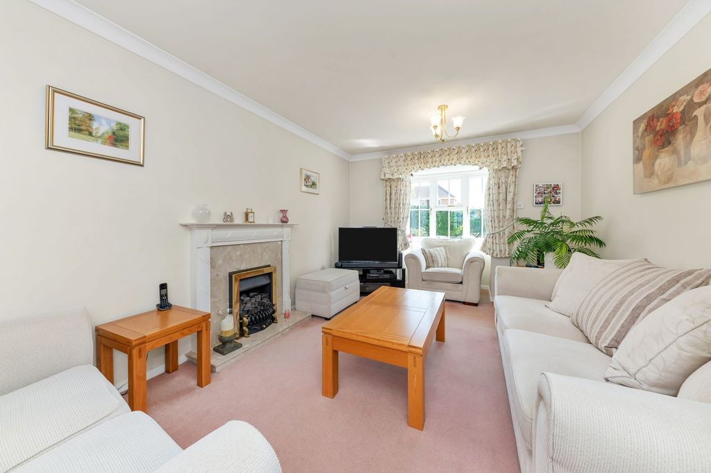 Property photo 2 of 20