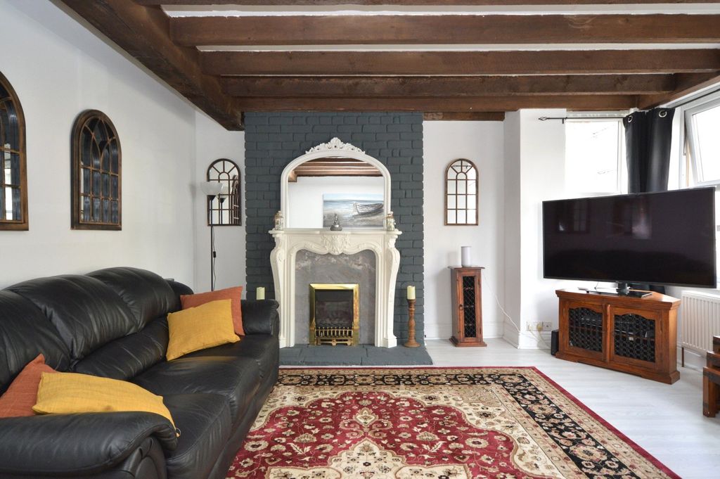 Property photo 2 of 17 Picture No. 08