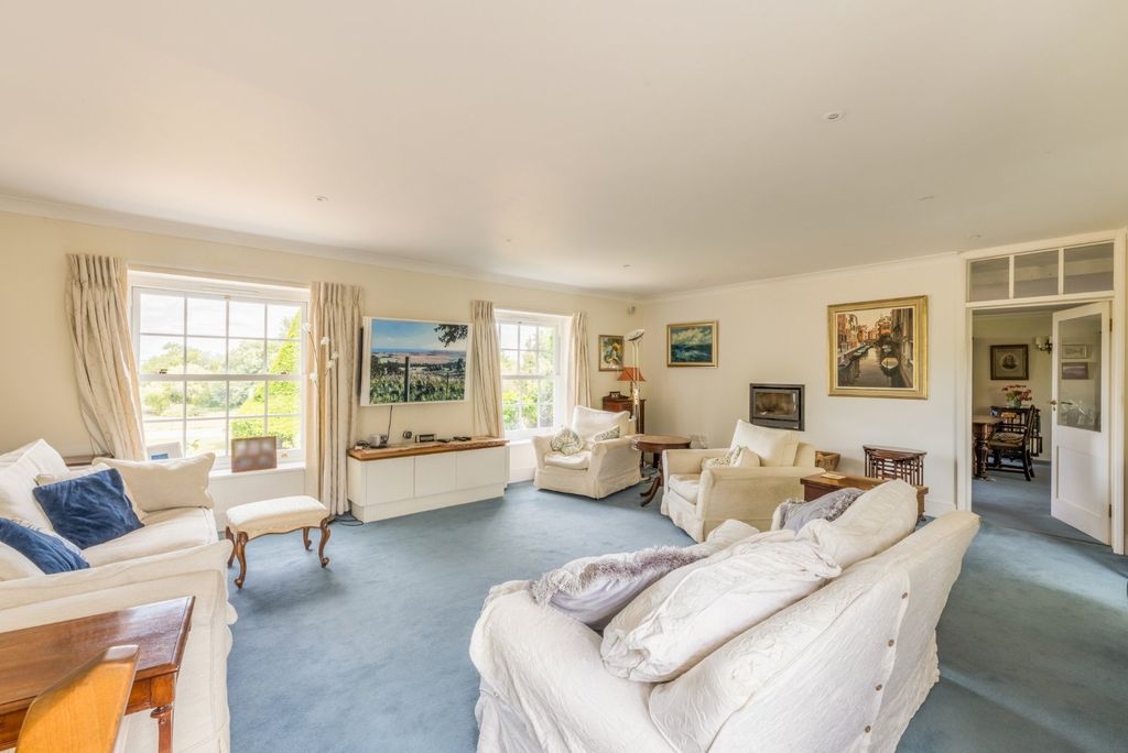 Property photo 3 of 25 Drawing Room