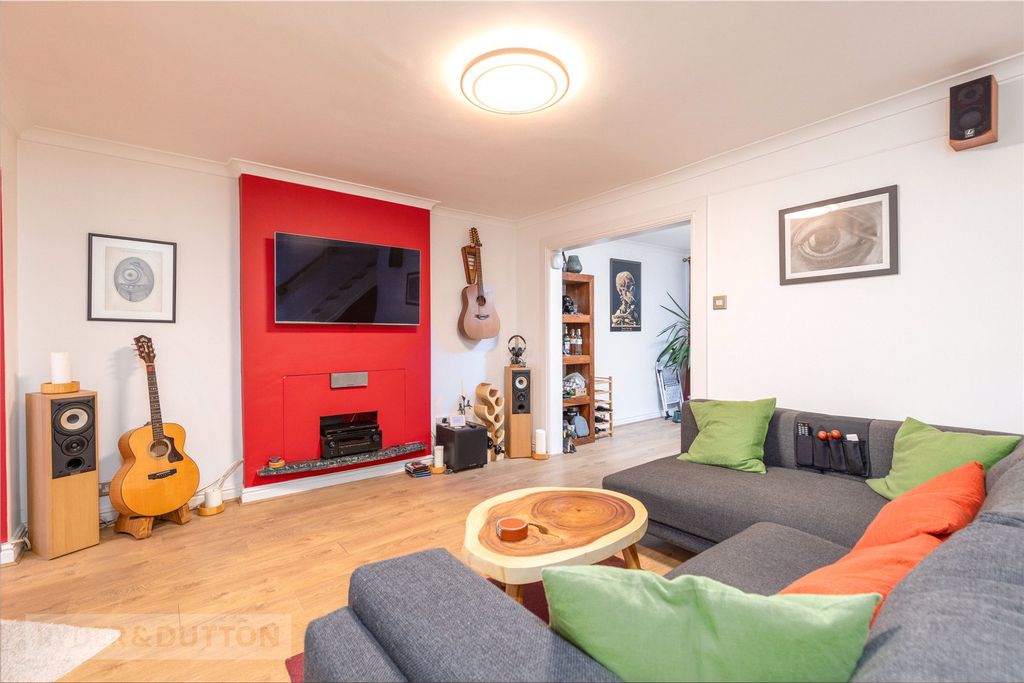 Property photo 3 of 27 Picture No. 02