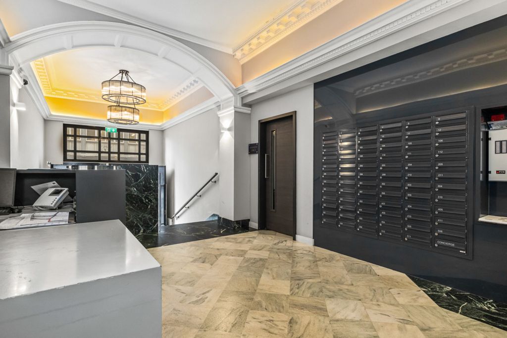 Property photo 3 of 27