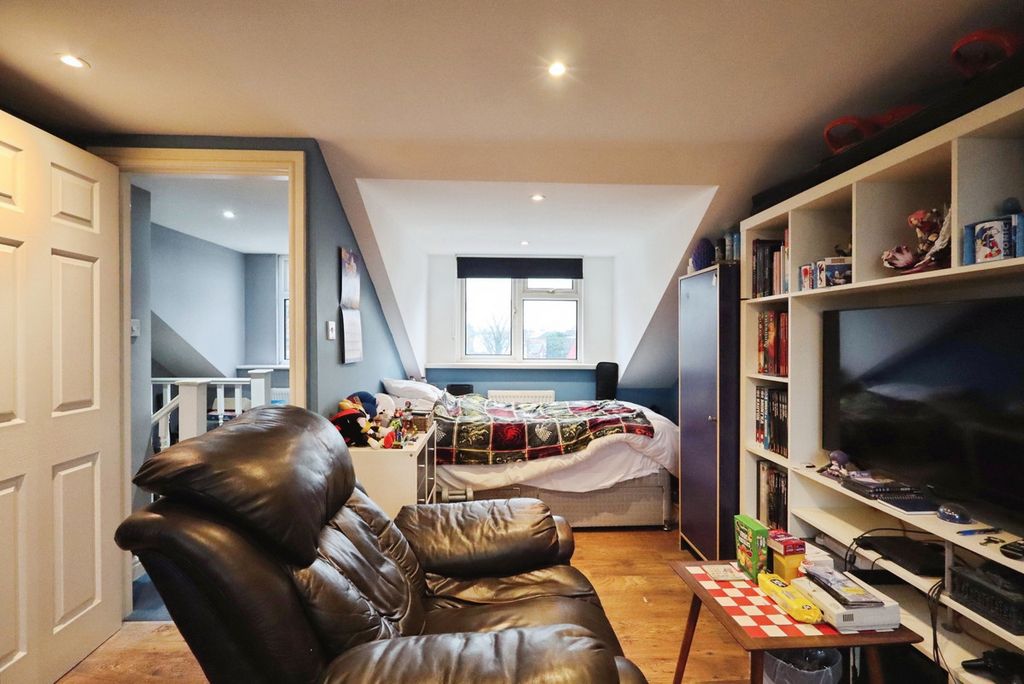 Additional image 16 of 4 bed semi-detached house for saleBranston Road, Burton-On-Trent DE14