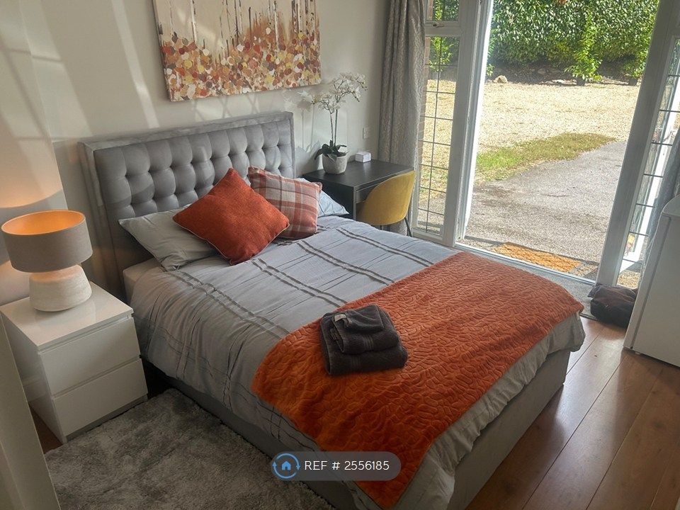 Property photo 2 of 26