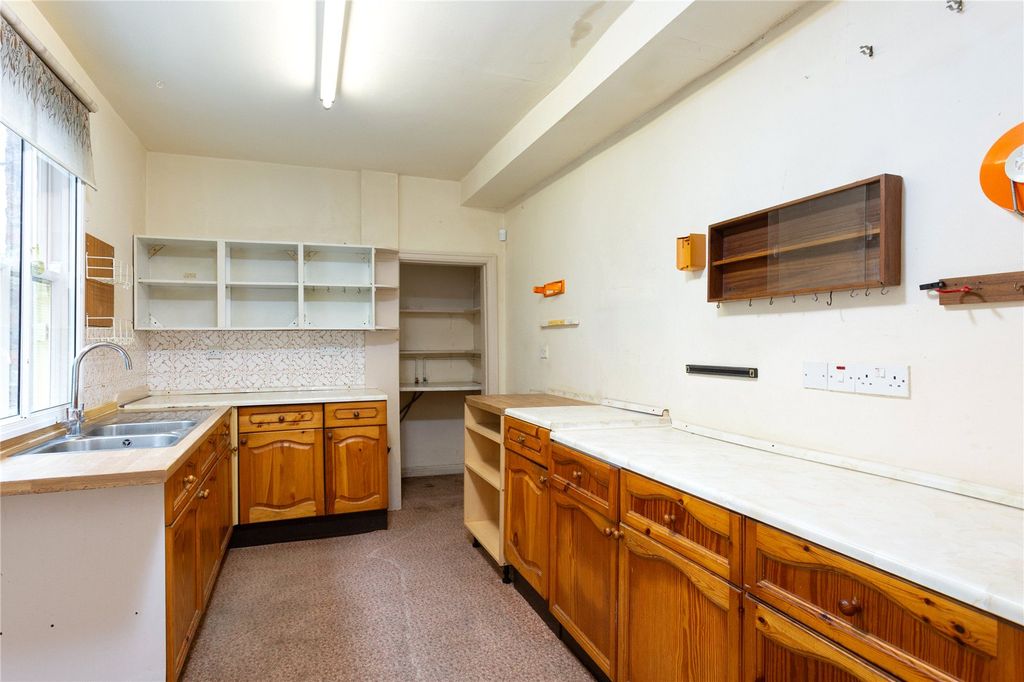 Property photo 2 of 12 Photo