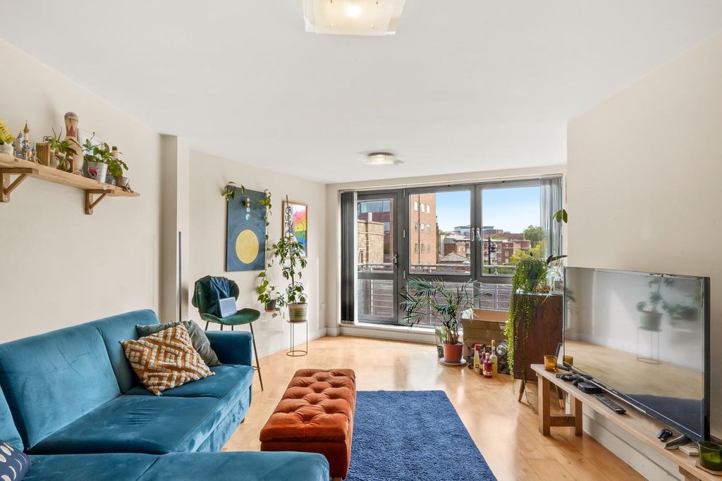 Property photo 1 of 13 Flat 201, 6 Naoroji Street - 0Lqffjxcwsi0Bqebk6Oc.