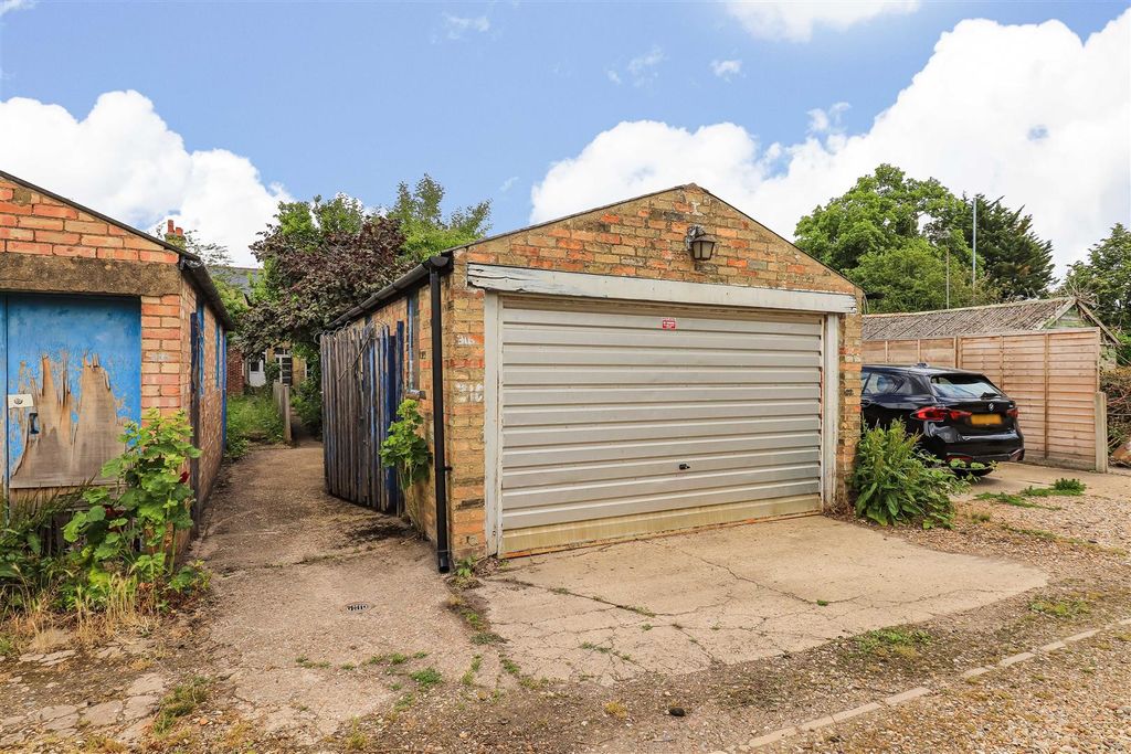 Property photo 3 of 20 Img (18).Jpg