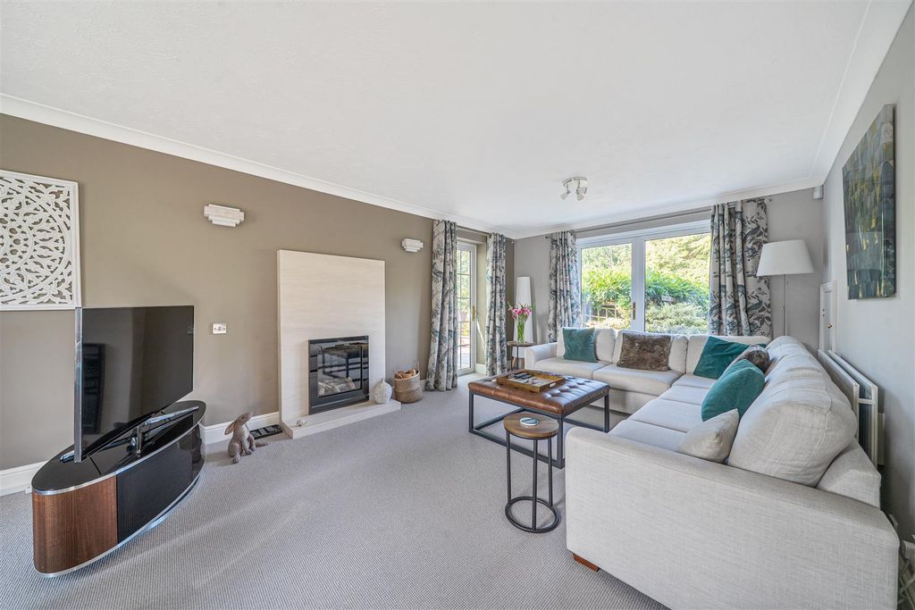 Property photo 2 of 24 16-6A8c12F453E6A-1511825-1A03313E4982A-016-16.Jpg