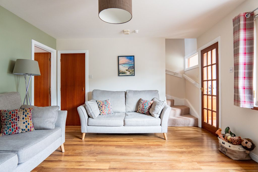 Property photo 2 of 30