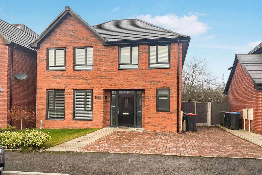 Property photo 1 of 16 Externally