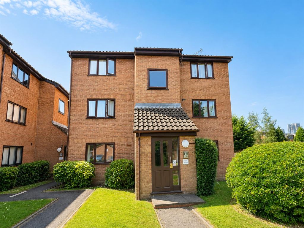 Property photo 1 of 5 Coopers Estate Agents
