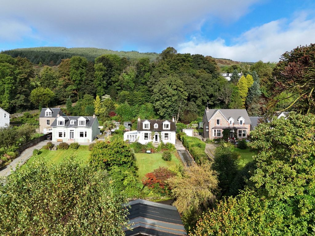 Property photo 2 of 38 5563312