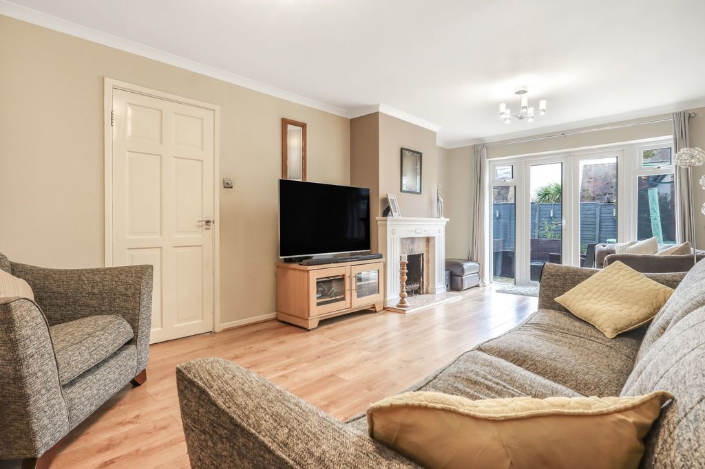 Property photo 2 of 29