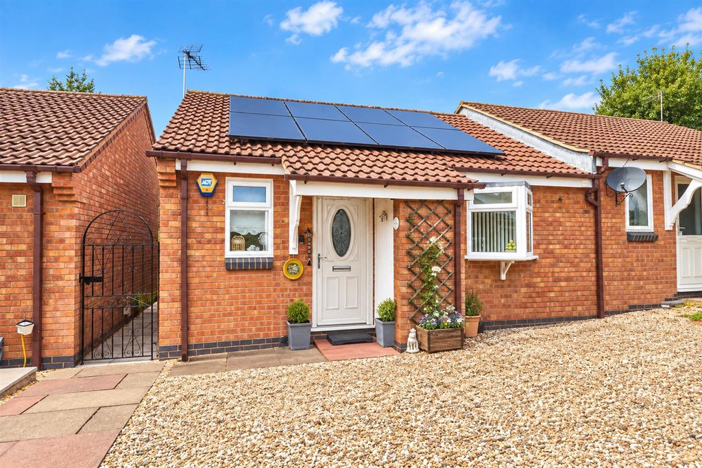 Property photo 1 of 11 Front Coniston.Png