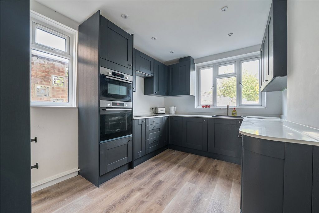 Property photo 2 of 18 Picture No. 03