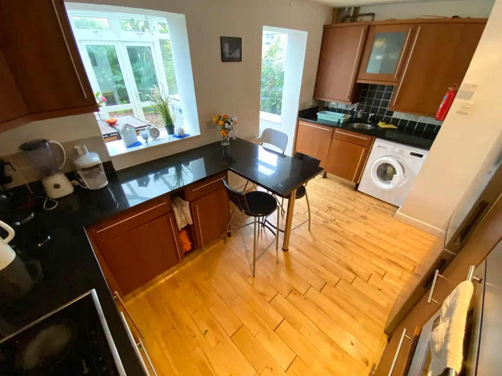 Property photo 3 of 4