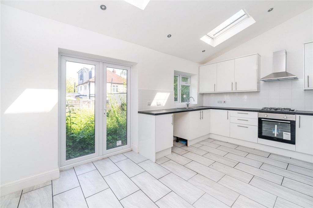 Property photo 3 of 11 Picture No. 25