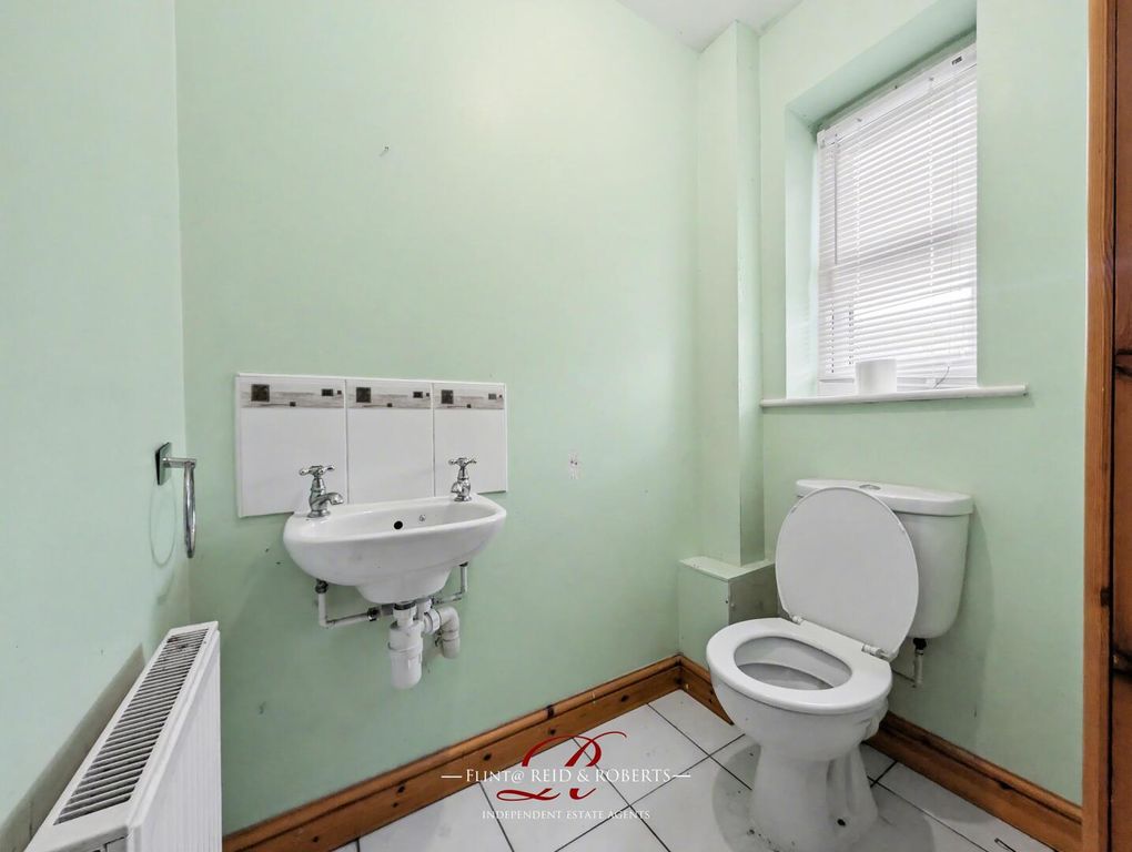 Property photo 3 of 15 WC