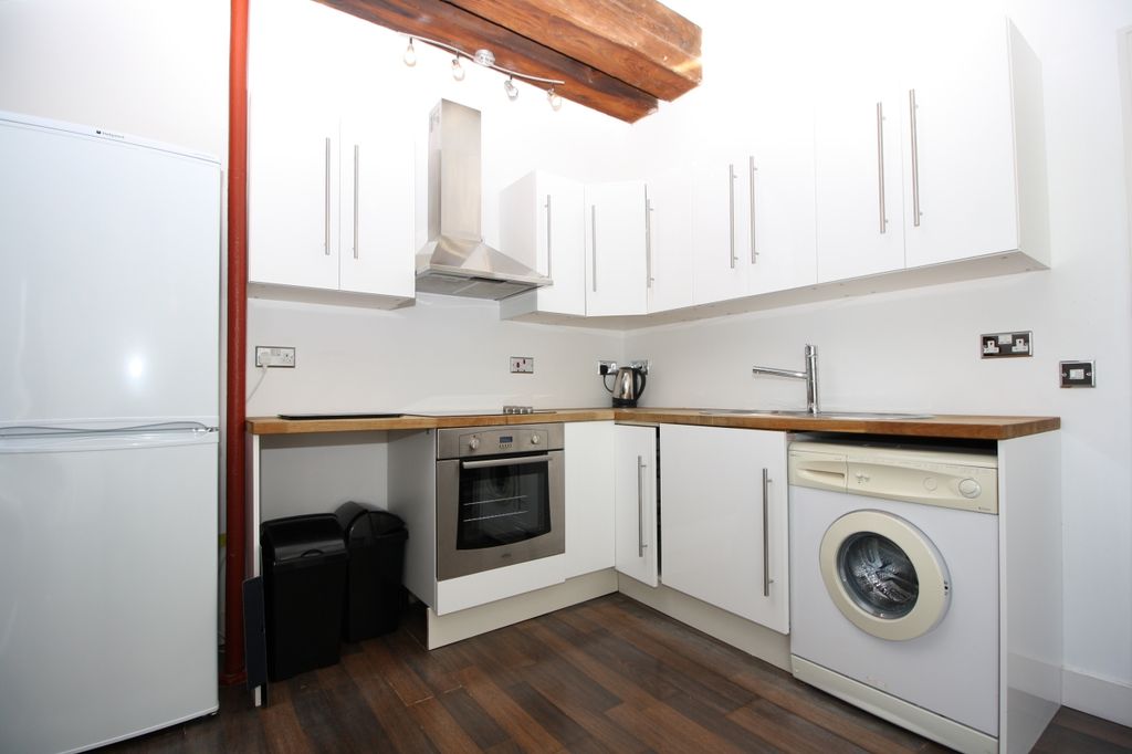 Property photo 2 of 5 Kitchen