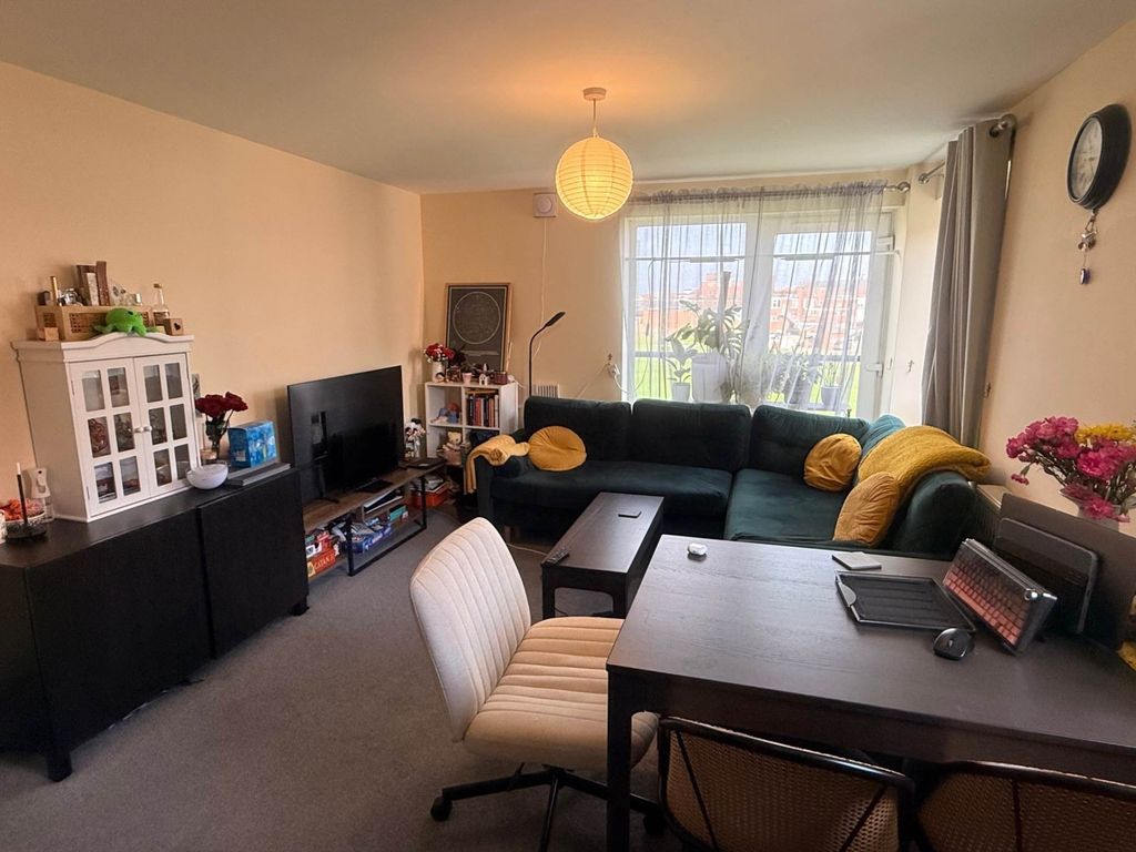 Property photo 3 of 18