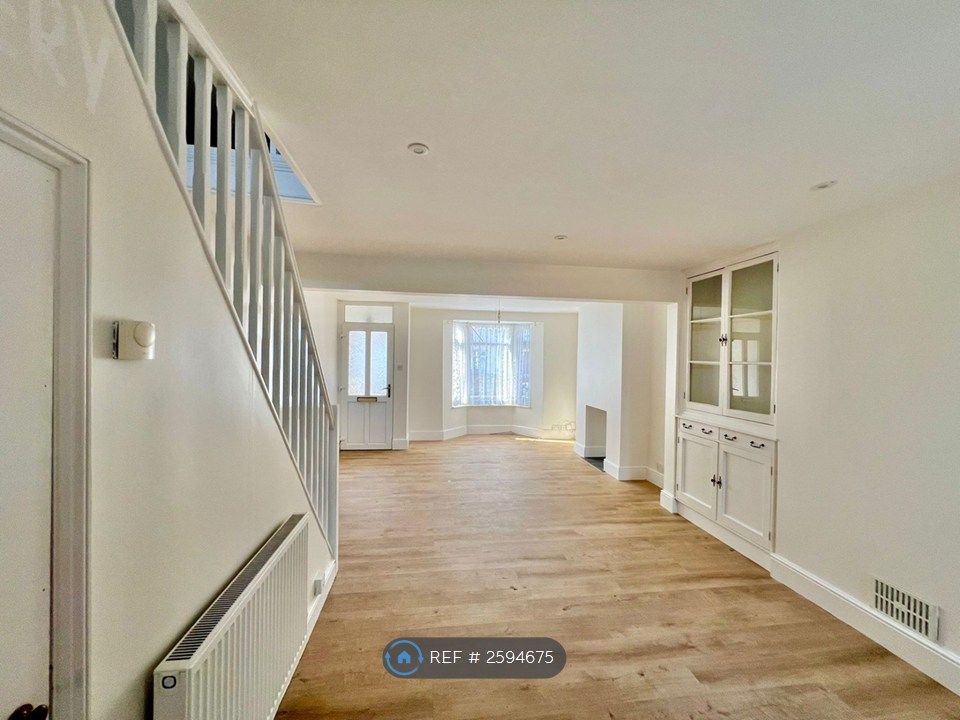 Property photo 2 of 11 Downstairs