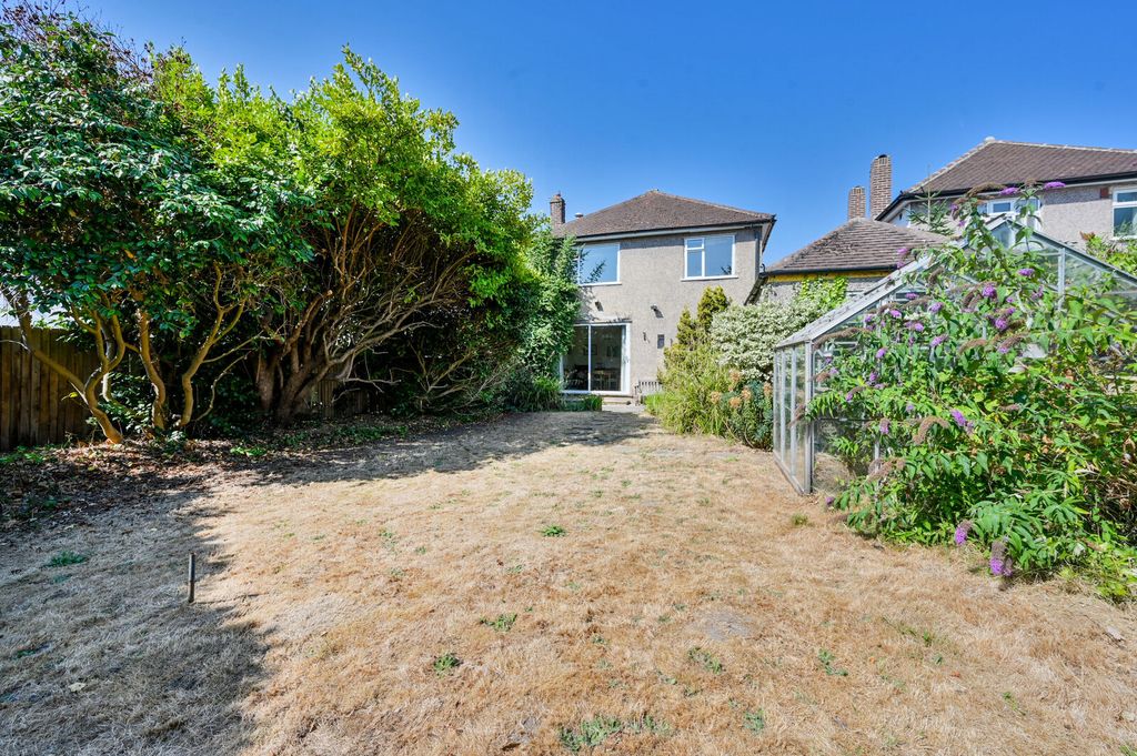 Property photo 3 of 14
