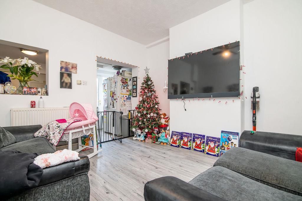 Property photo 3 of 17 Holtrd-21.Jpg