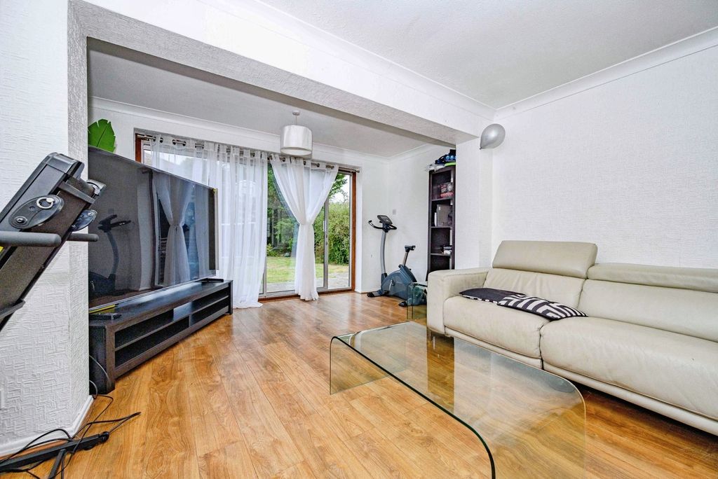 Property photo 2 of 15 Pbox-Img.Jpg