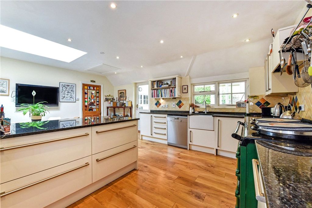 Property photo 3 of 28 Picture No. 02