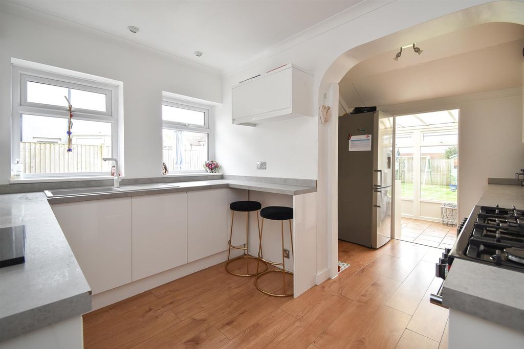 Property photo 2 of 23 Kitchen