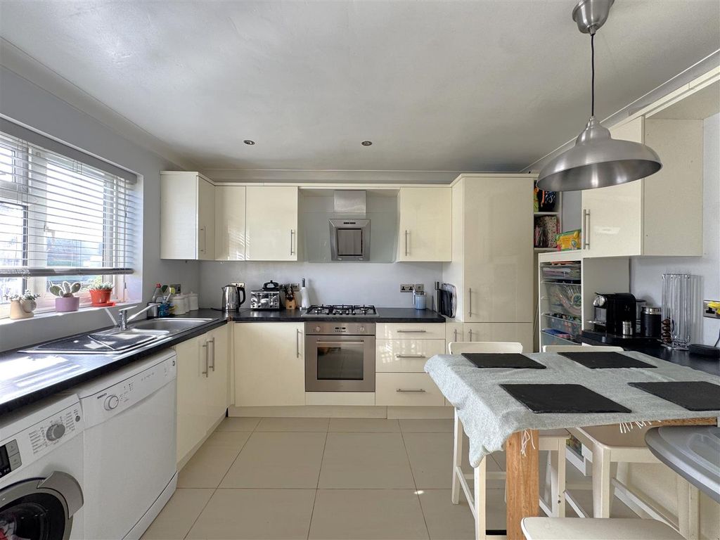 Property photo 2 of 14 2.Jpeg