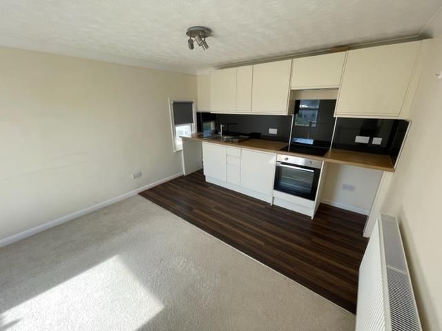Property photo 2 of 7 Kitchen 2.Jpg