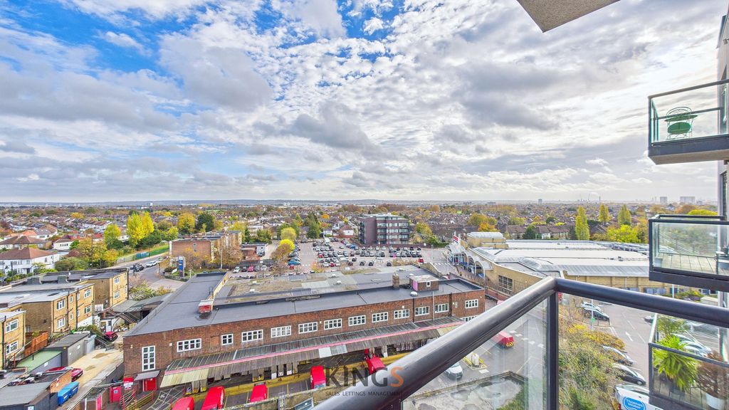 Property photo 2 of 10 Balcony