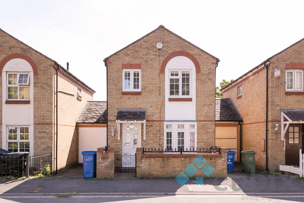 Property photo 1 of 13