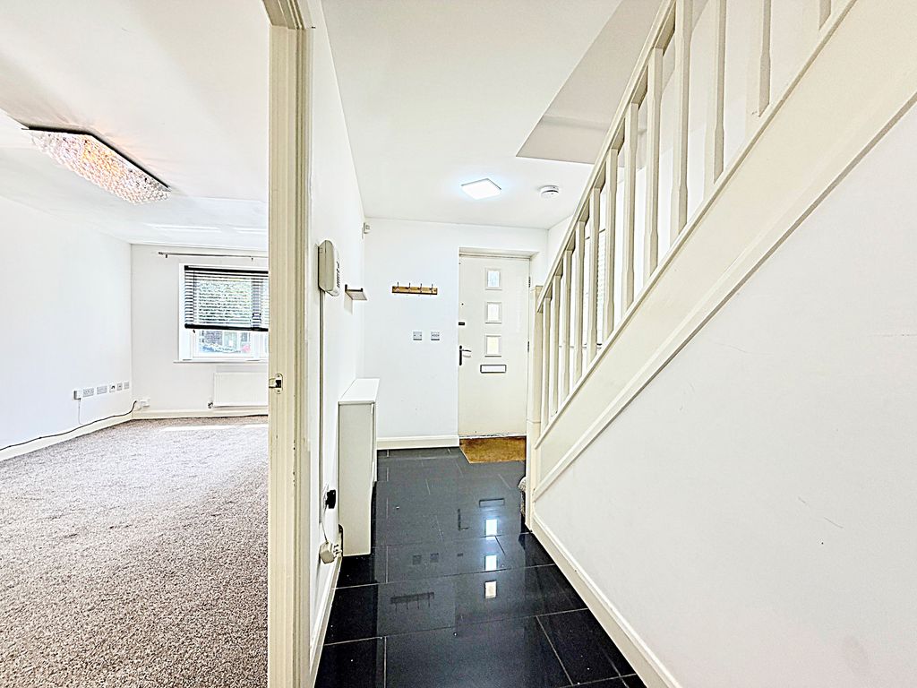 Property photo 2 of 26