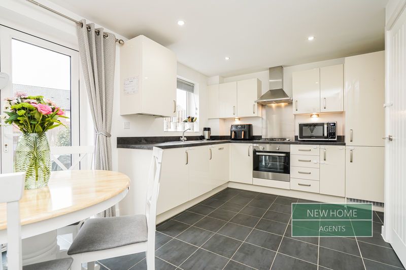 Property photo 2 of 18 Photo 8